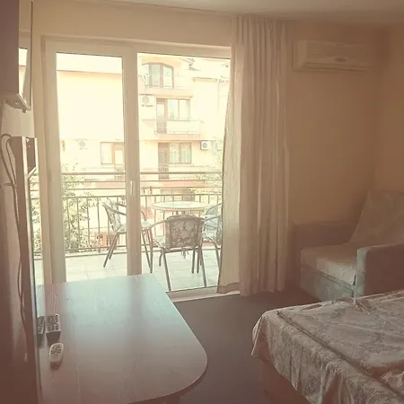 Laura 2 بريمورسكو